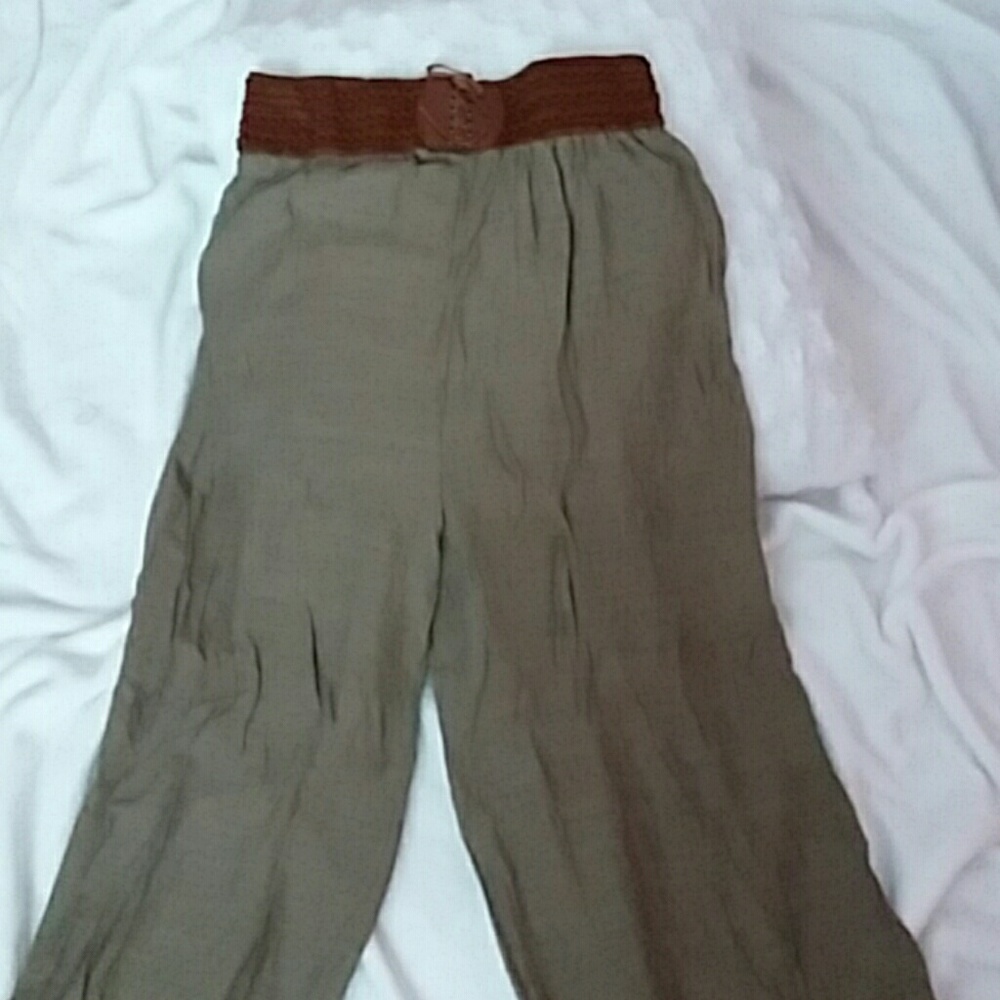 High waisted, elastic waist pants